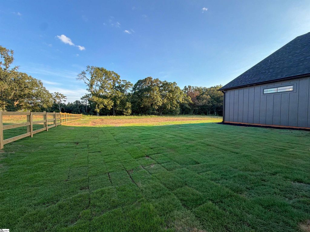 9 Martin Rd — media 37