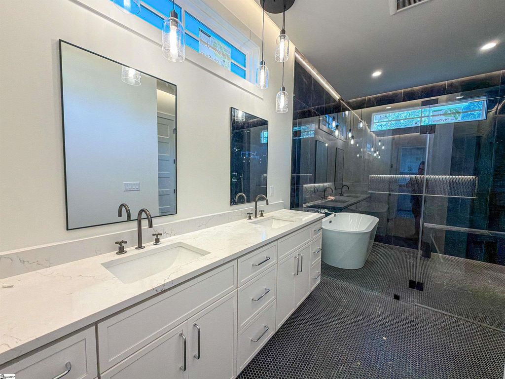 9 Martin Rd — media 19