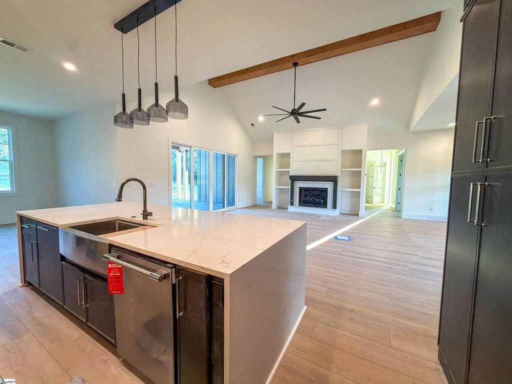 9 Martin Rd — media 13