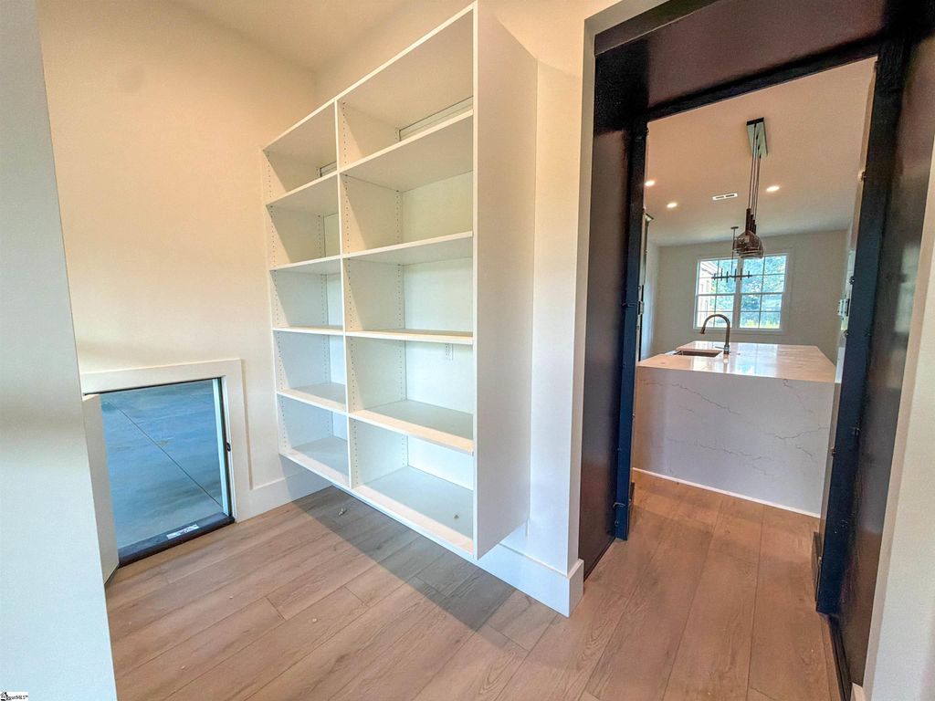 9 Martin Rd — media 15